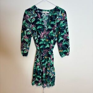 ✨free shipping !! ✨LOFT Green Floral Midi Dress